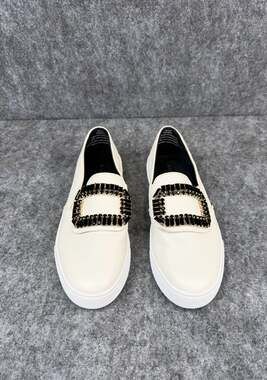 Karl Lagerfeld Paris Ermine Crystal Embellished Slip-On Sneaker Size 8M